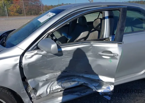 2009 Toyota Camry Se z USA, uszkodzony, nr VIN 4T1BE46K99U910127